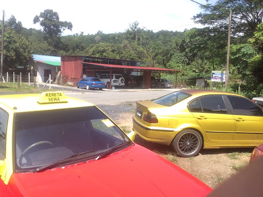 BENGKEL KERETA DERANG