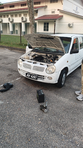 Mekanik Kereta Terbaik Berhampiran Saya di Daerah Johor Baharu
