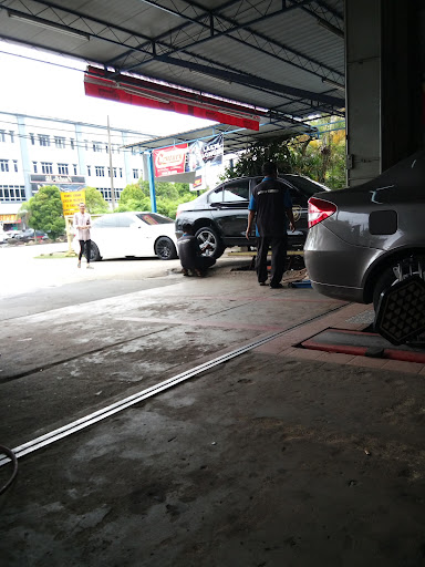 Nam Khiang Tyre